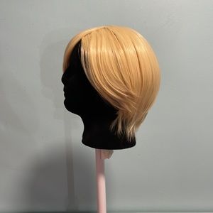 Pixie cut blonde wig